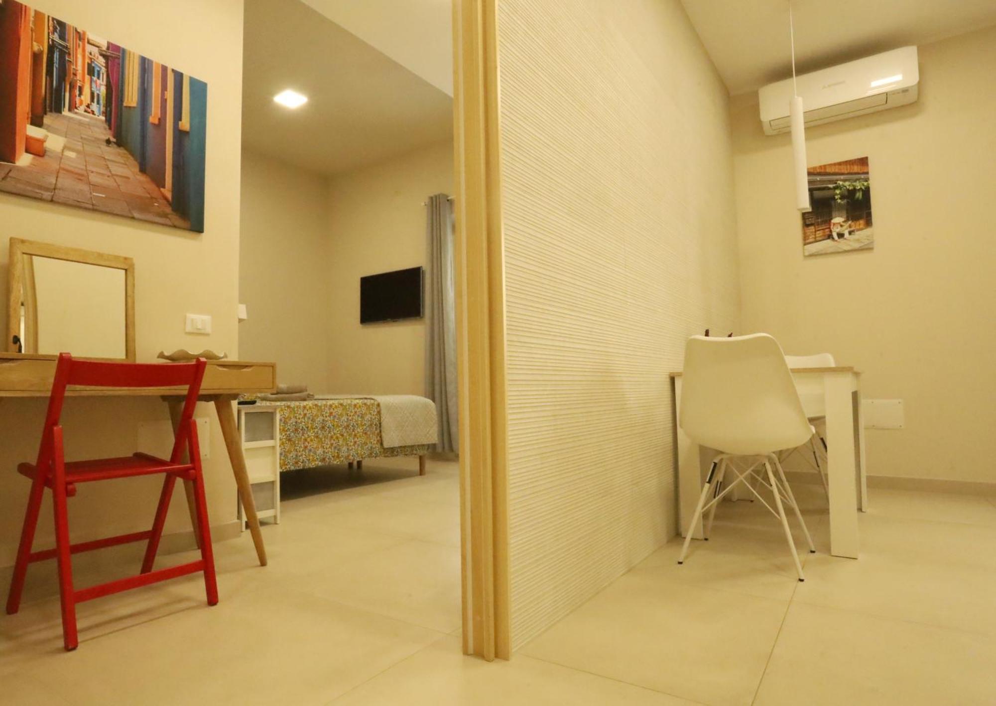 Boedo Apartments Cagliari Oda fotoğraf