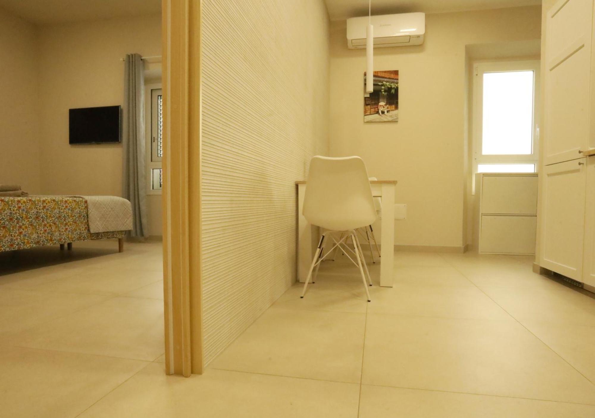 Boedo Apartments Cagliari Oda fotoğraf